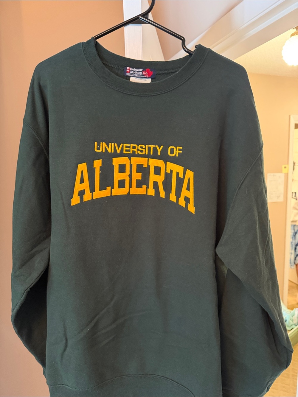 XL University of Alberta Green Crewneck Sweatshirt with Gold Lettering